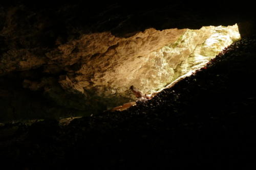 Höhle 2