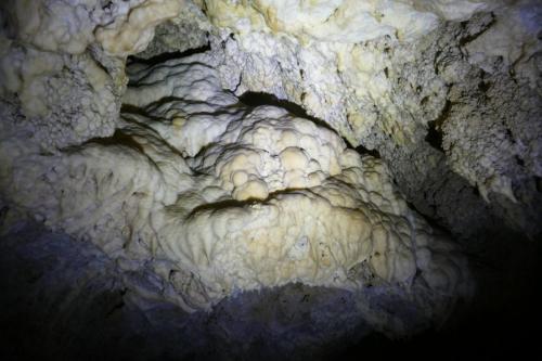 Sinterfall aus Deckenhohlraum