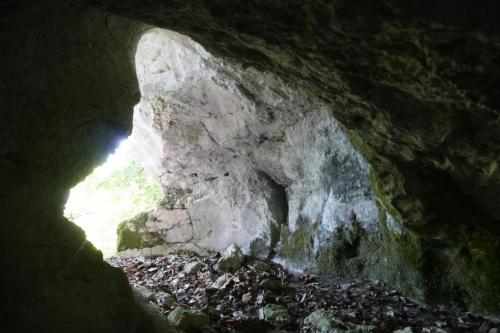 Durchgangshöhle: unterer Eingang