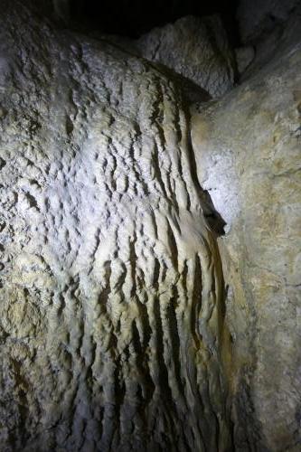 Höhle 1: Sinter